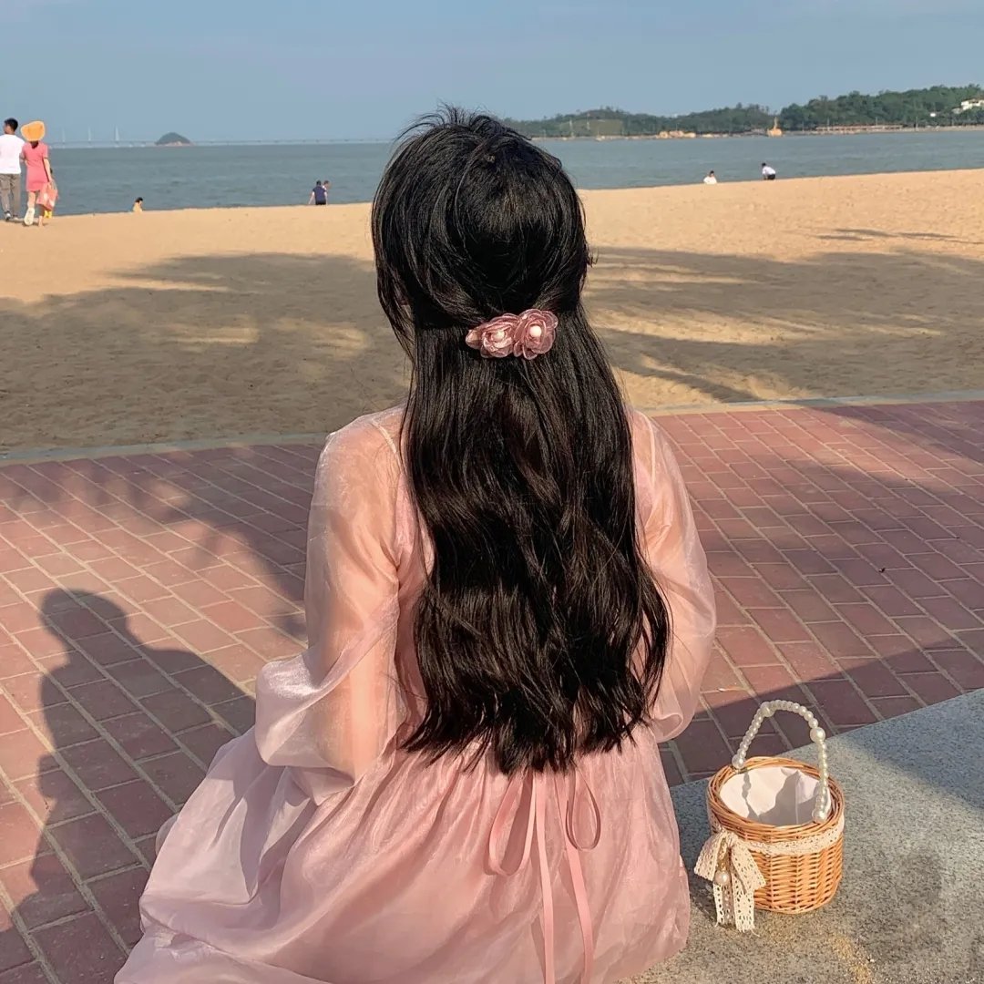 假千金嫁进深山，荒年顿顿有肉吃